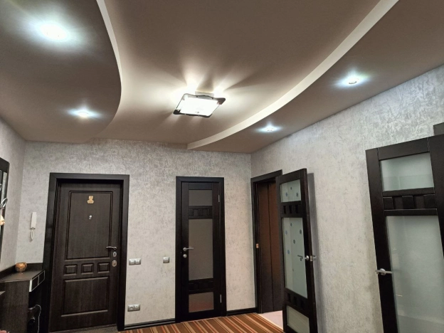 Купить трехкомнатную квартиру в Воронеже. Вариант № 9365145, 34, площадь - квм, цена 12000000 рублей