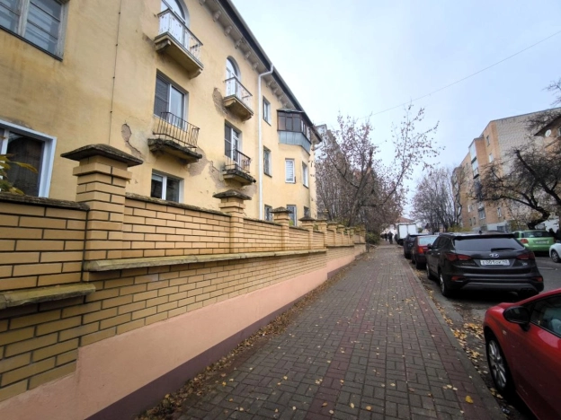 Купить трехкомнатную квартиру в Калуге. Вариант № 16642, 19, площадь -  квм, цена 5800000 рублей