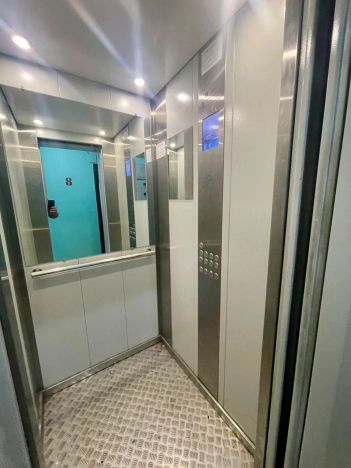 Купить квартиру в Москве. Вариант № 8187961, 12, площадь -  квм, цена 13000000 рублей