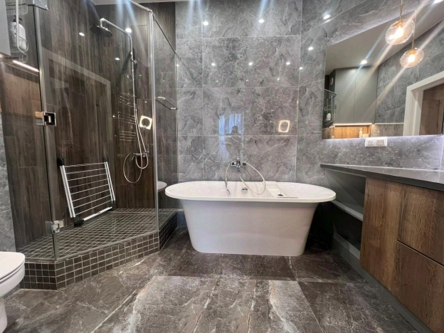 Купить квартиру в Москве. Вариант № 10235681, 27, площадь -  квм, цена 44000000 рублей