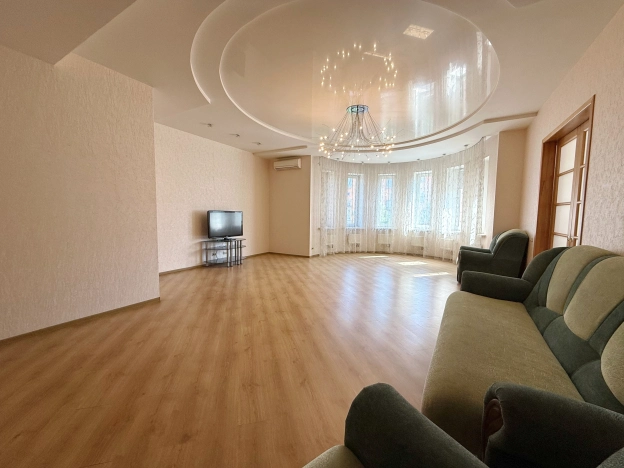 Купить четырехкомнатную квартиру в Иванове. Вариант № 1207232, 2, площадь -  квм, цена 16700000 рублей