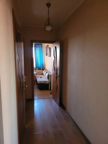 Купить однокомнатную квартиру на вторичке у метро Проспект Ветеранов в Санкт-Петербурге. Вариант № 1052671, 5, площадь -  квм, цена 9950000 рублей