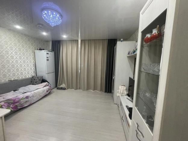 Купить двухкомнатную квартиру на вторичке в Микрорайоне 4-й, Тобольск в Тобольске. Вариант № 10180, 4, площадь -  квм, цена 5400000 рублей