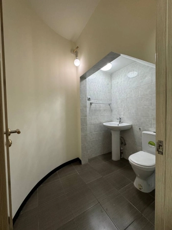 Купить трехкомнатную квартиру на улице Норильская в Улан-Удэ. Вариант № 4176178, 7, площадь -  квм, цена 12000000 рублей