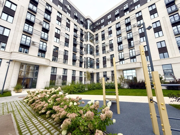 Купить двухкомнатную квартиру на улице Ворошилова в Ижевске. Вариант № 41041, 0, площадь -  квм, цена 9500000 рублей