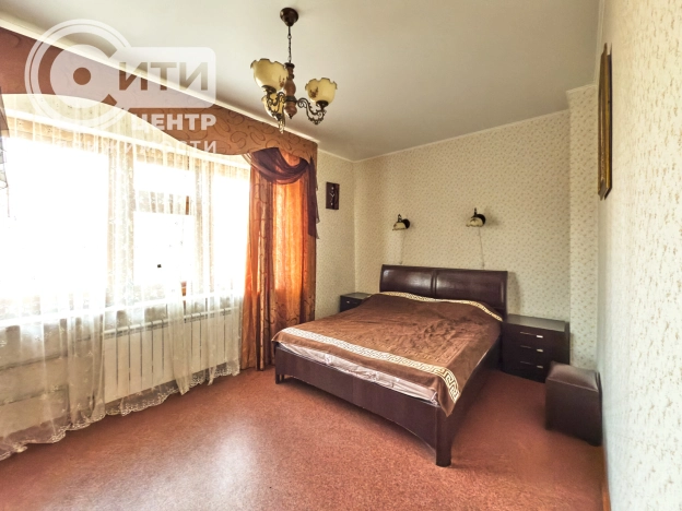 Купить четырехкомнатную квартиру в Воронеже. Вариант № 20762, 11, площадь - квм, цена 7500000 рублей