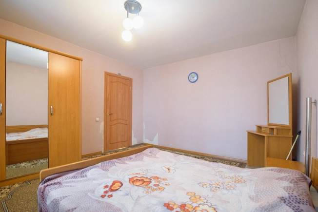 Купить трехкомнатную квартиру в районе Ленинский в Новосибирске. Вариант № 8865194, 10, площадь -  квм, цена 8500000 рублей