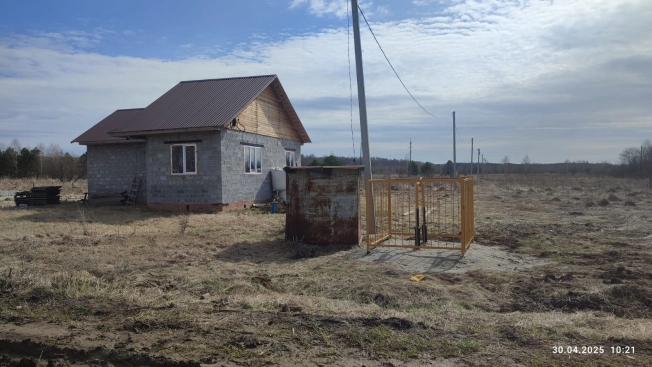 Купить дом на улице Октябрьская в Тюменской области. Вариант № 29565, 0, площадь -  квм, цена 2650000 рублей