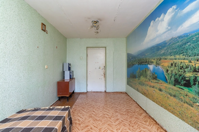 Купить двухкомнатную квартиру в Омске. Вариант № 5922216, 2, площадь -  квм, цена 3800000 рублей