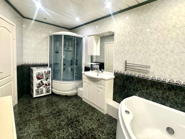 Купить трехкомнатную квартиру в Калуге. Вариант № 42880, 19, площадь -  квм, цена 11199000 рублей