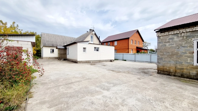 Купить дом на улице Большак в Липецкой области. Вариант № 2472993, 4, площадь -  квм, цена 5930000 рублей