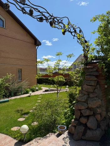 Купить дом в районе Железнодорожный в Улан-Удэ. Вариант № 48142, 16, площадь -  квм, цена 55500000 рублей