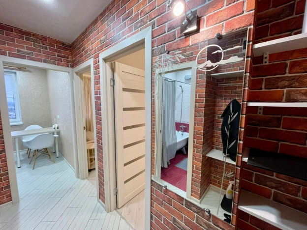 Купить квартиру на улице Университетский проспект в Волгограде. Вариант № 9879358, 11, площадь -  квм, цена 4890000 рублей