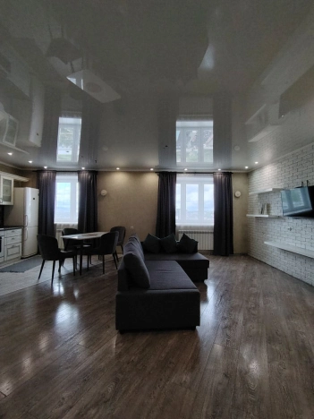 Купить двухкомнатную квартиру на вторичке в Забайкальском крае. Вариант № 1222888, 15, площадь -  квм, цена 14300000 рублей