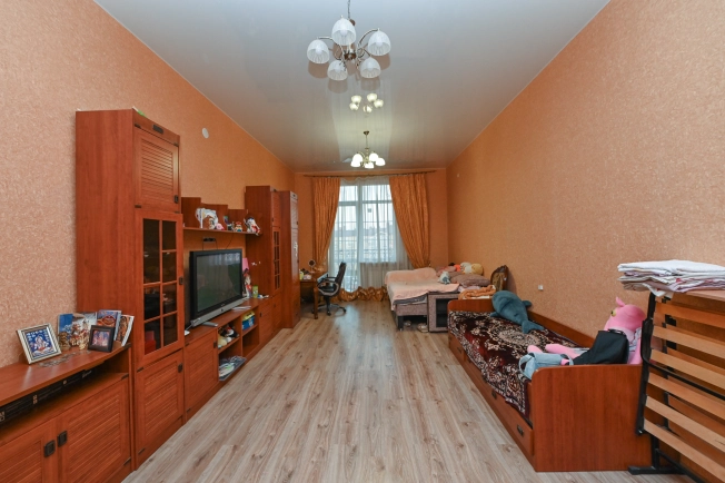 Купить трехкомнатную квартиру в Ростовской области. Вариант № 2897338, 7, площадь -  квм, цена 18400000 рублей