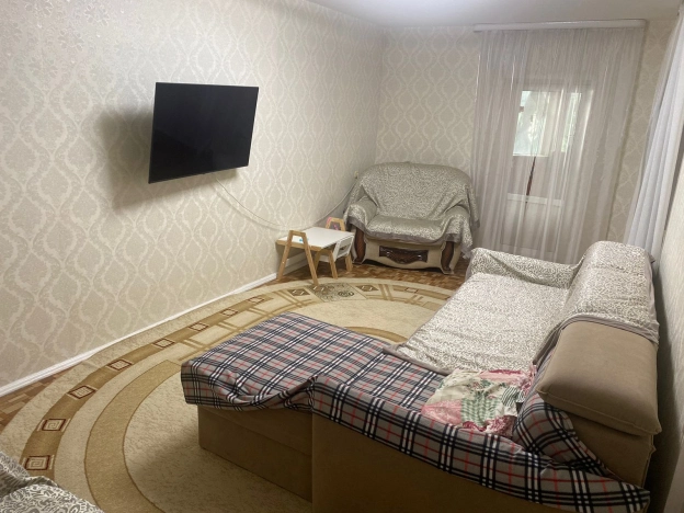 Купить трехкомнатную квартиру на улице 6-я Линия в Ростовской области. Вариант № 5346292, 2, площадь -  квм, цена 6650000 рублей