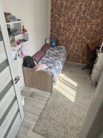 Купить четырехкомнатную квартиру в Омске. Вариант № 5921584, 5, площадь -  квм, цена 6500000 рублей