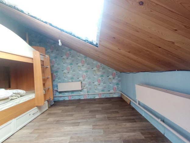 Купить трехкомнатную квартиру на улице Локтинская в Новосибирской области. Вариант № 46354, 22, площадь -  квм, цена 4000000 рублей