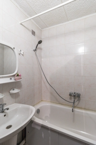 Купить однокомнатную квартиру в Омске. Вариант № 1730019, 7, площадь -  квм, цена 5000000 рублей