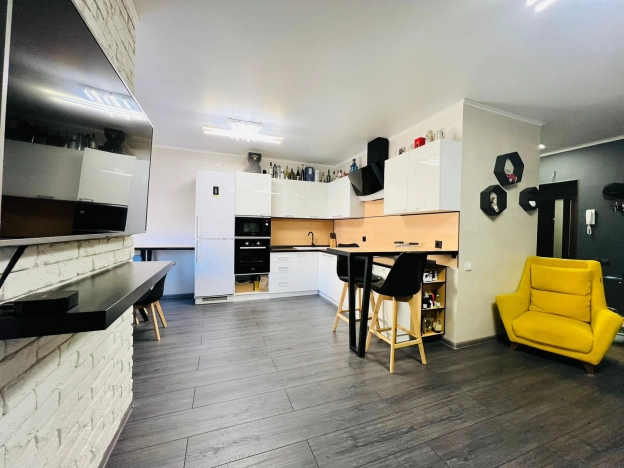 . Вариант № 14267, 4, площадь - 75 квм, цена 9500000 рублей