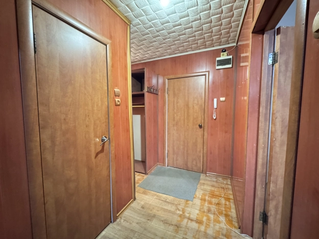 Купить квартиру на вторичке в Уфе. Вариант № 6796656, 5, площадь -  квм, цена 3000000 рублей