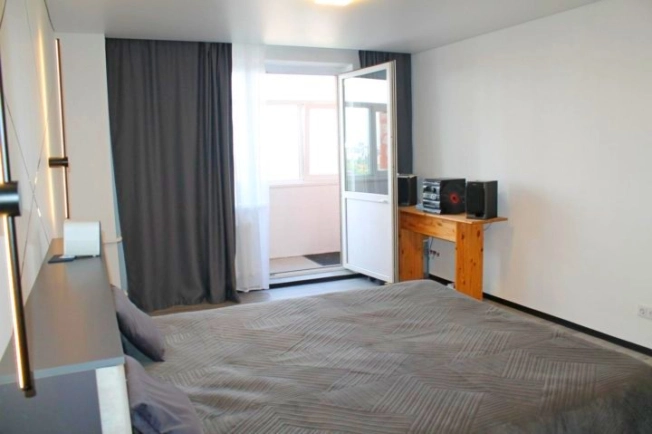 Купить трехкомнатную квартиру в районе Кировский в Ростове-на-Дону. Вариант № 1824754, 8, площадь -  квм, цена 12500000 рублей