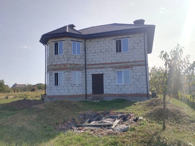 Купить дом в Курской области. Вариант № 1263568, 0, площадь -  квм, цена 3500000 рублей