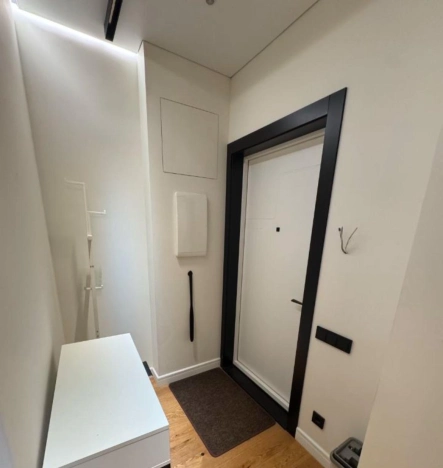 Купить квартиру в Москве. Вариант № 10353432, 8, площадь -  квм, цена 25000000 рублей