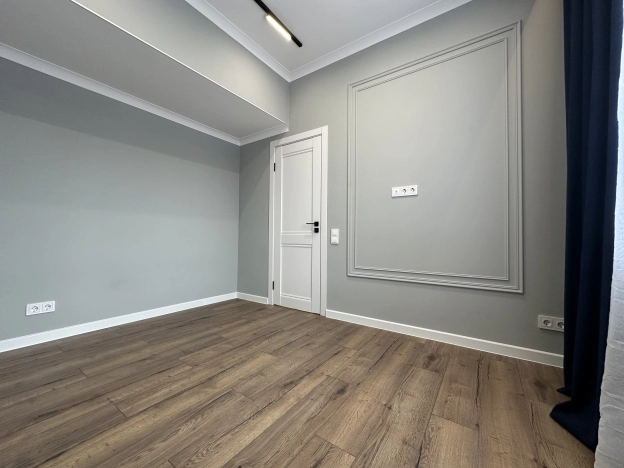 . Вариант № 46930, 10, площадь - 52 квм, цена 10999999 рублей