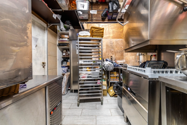 Купить общепит в Санкт-Петербурге. Вариант № 39470, 17, площадь -  квм, цена 2995000 рублей