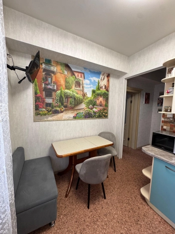 Купить трехкомнатную квартиру в районе Ленинский в Новосибирске. Вариант № 2476453, 2, площадь -  квм, цена 7990000 рублей