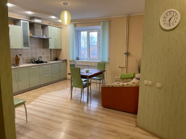 Купить двухкомнатную квартиру на улице Школьная в Калужской области. Вариант № 21254, 0, площадь -  квм, цена 9500000 рублей