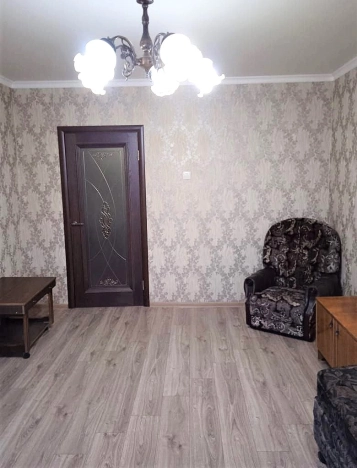 Купить двухкомнатную квартиру на улице Школьная в Калужской области. Вариант № 20705, 3, площадь -  квм, цена 5000000 рублей