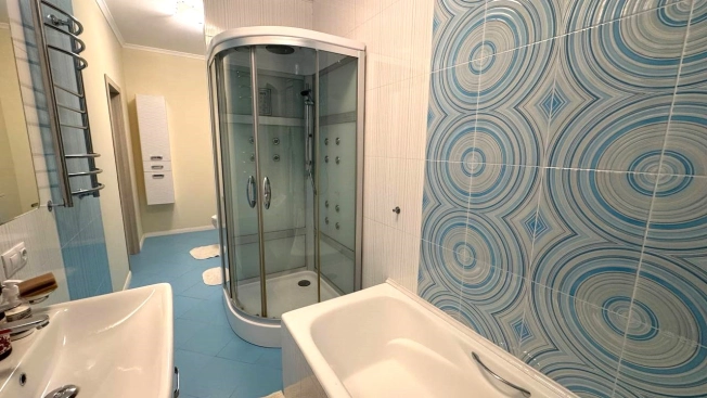 Купить многокомнатную квартиру в Калужской области. Вариант № 5871146, 12, площадь - квм, цена 25600000 рублей