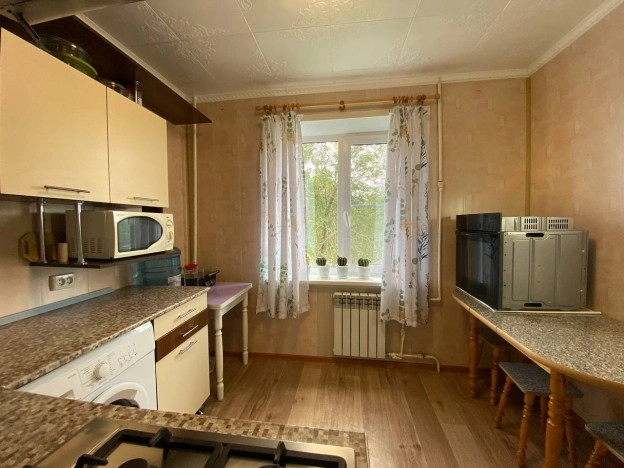 Купить двухкомнатную квартиру в Орске. Вариант № 8839927, 9, площадь - квм, цена 3300000 рублей