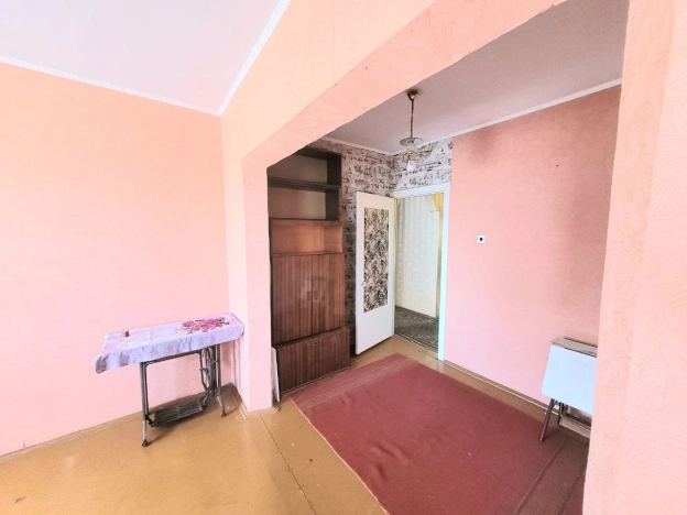 Купить трехкомнатную квартиру на улице Интернациональная в Белгородской области. Вариант № 3333502, 7, площадь -  квм, цена 4200000 рублей