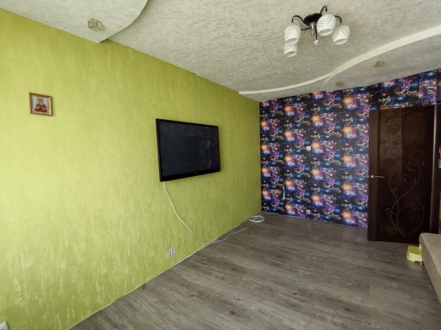 Купить трехкомнатную квартиру в Калуге. Вариант № 13511, 8, площадь -  квм, цена 5270000 рублей