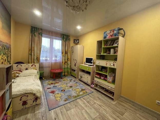 Купить трехкомнатную квартиру в Новосибирской области. Вариант № 7996902, 14, площадь -  квм, цена 20900000 рублей