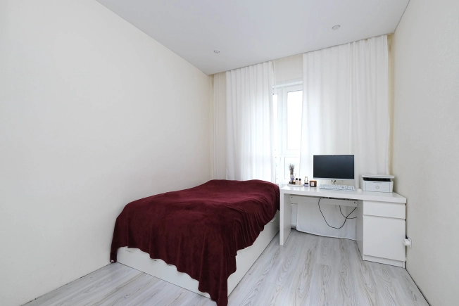 Купить трехкомнатную квартиру на улице Жилмассив в Новосибирской области. Вариант № 8912752, 14, площадь -  квм, цена 10900000 рублей