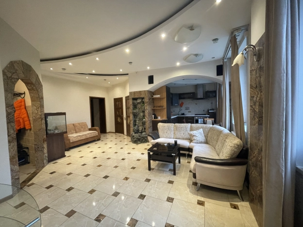 Купить квартиру в Москве. Вариант № 8004979, 12, площадь - квм, цена 28000000 рублей