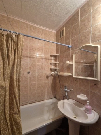 Купить трехкомнатную квартиру на улице 6-я Линия в Ростовской области. Вариант № 3468828, 7, площадь -  квм, цена 4700000 рублей