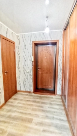 Купить квартиру на улице Мельничная в Омске. Вариант № 9248, 19, площадь -  квм, цена 3100000 рублей