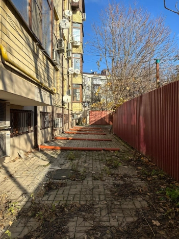 Купить коммерческую недвижимость свободного назначения в Краснодаре. Вариант № 19690, 3, площадь - квм, цена 12500000.0000 рублей