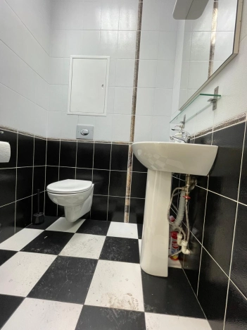 Снять коммерческую недвижимость в Новосибирске. Вариант № 4106278, 28, площадь - квм, цена 280000 рублей