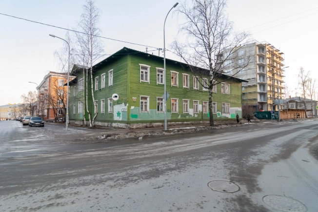 Купить квартиру на улице Красная в Петрозаводске. Вариант № 29334, 9, площадь - квм, цена 2890000 рублей