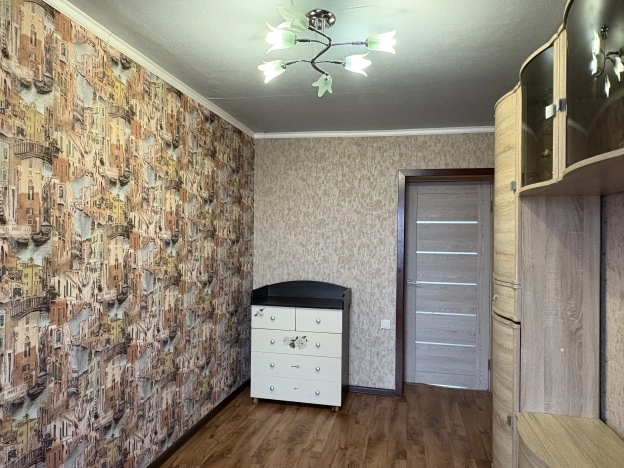 Купить трехкомнатную квартиру в Воронеже. Вариант № 7736745, 8, площадь - квм, цена 5850000 рублей