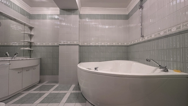 Купить квартиру в Москве. Вариант № 10619257, 29, площадь -  квм, цена 110000000 рублей