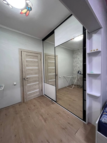 Купить квартиру на улице Комарова в Улан-Удэ. Вариант № 9434149, 7, площадь -  квм, цена 14000000 рублей