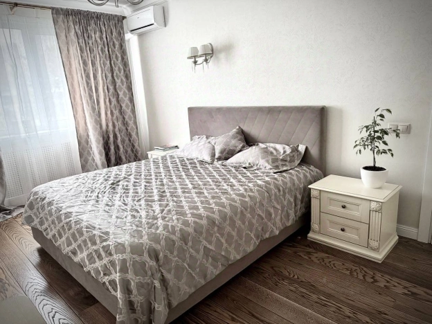 Купить квартиру в Москве. Вариант № 9971049, 24, площадь -  квм, цена 46900000 рублей