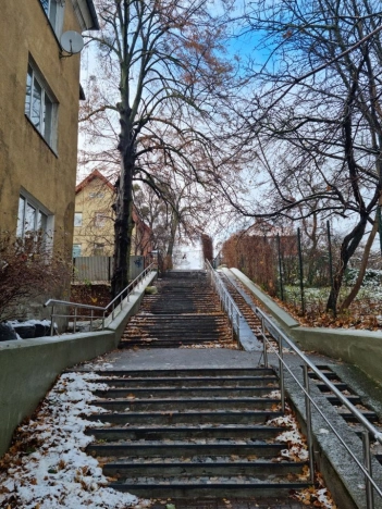 Купить двухкомнатную квартиру на вторичке в районе Центральный в Калининграде. Вариант № 4007, 8, площадь -  квм, цена 4500000 рублей